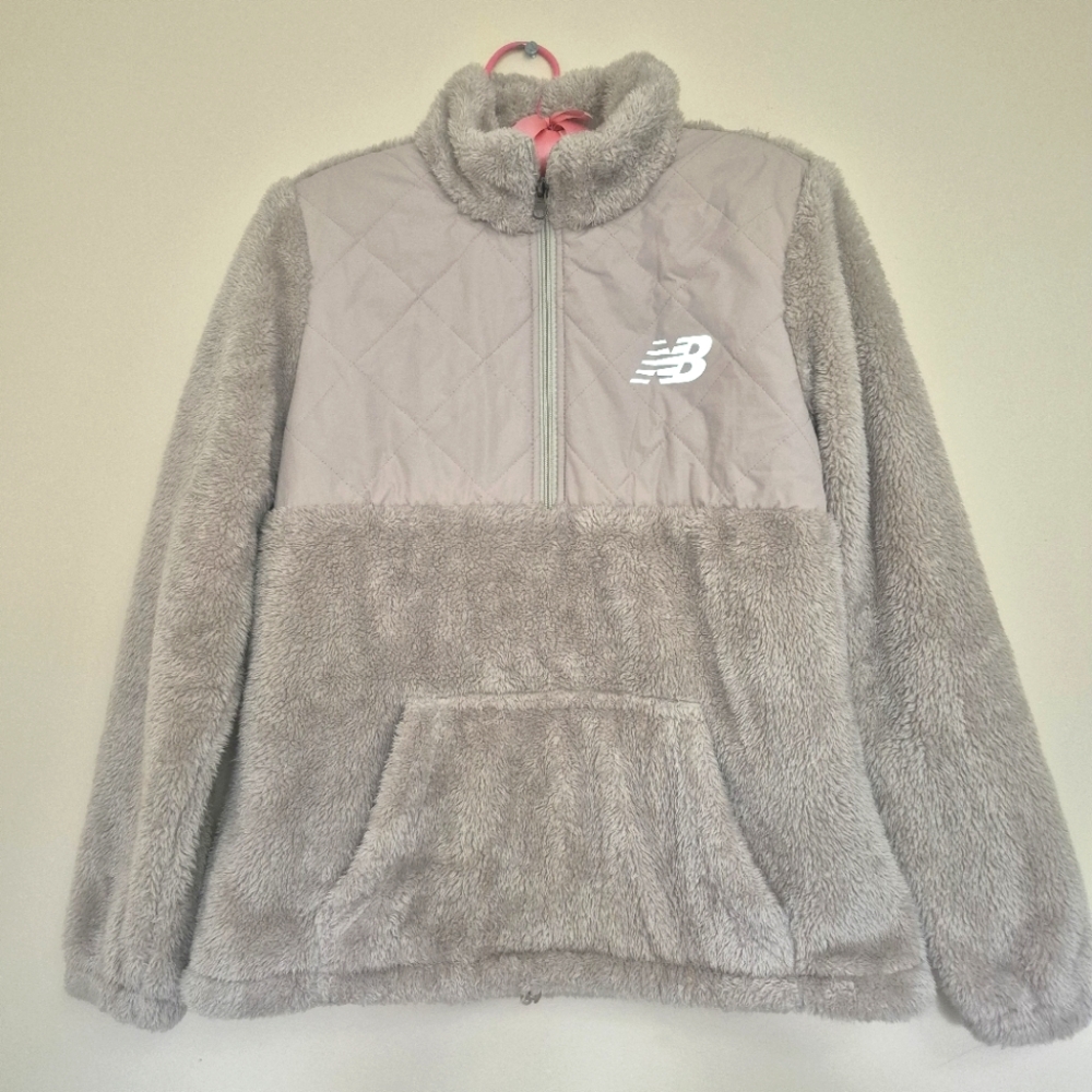 New Balance Women's Cozy Soft Shell Jacket Zipper Front Cream Color Size Large